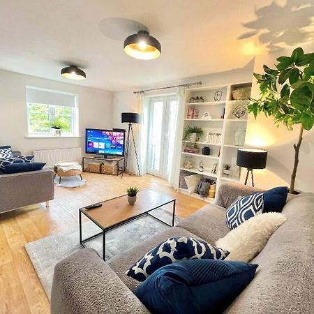 Lovely 2-Bedroom Bristol Apartment. Free Parking. Buitenkant foto