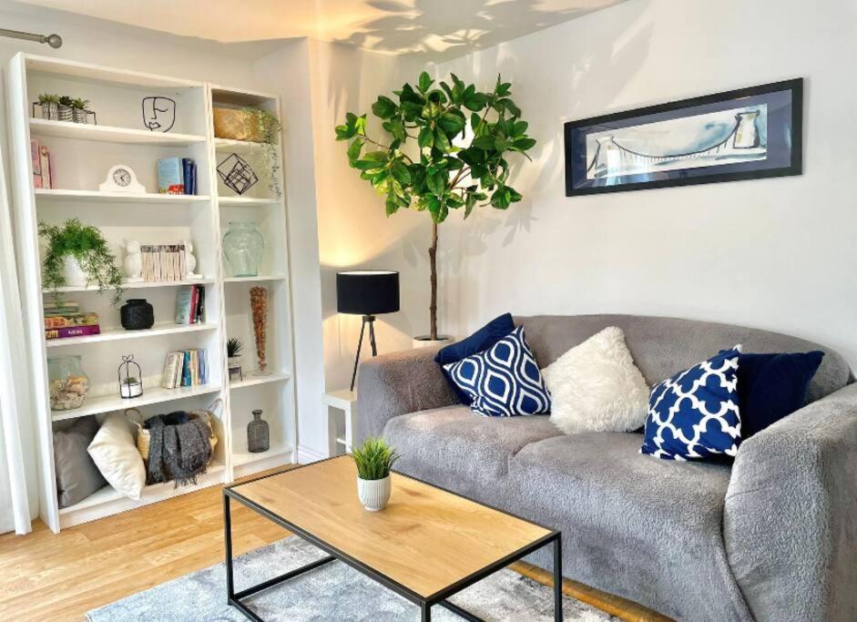 Lovely 2-Bedroom Bristol Apartment. Free Parking. Buitenkant foto
