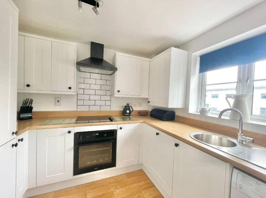 Lovely 2-Bedroom Bristol Apartment. Free Parking. Buitenkant foto